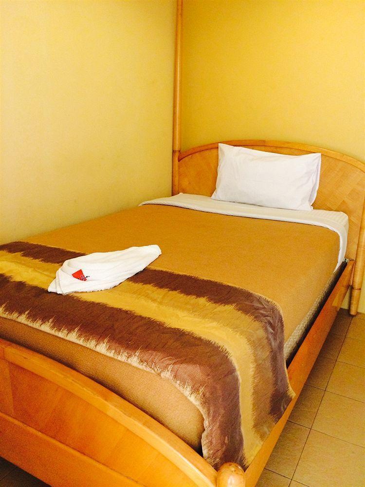 Red Inn Heritage Guest House 乔治敦 外观 照片