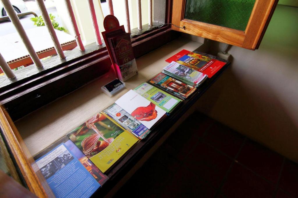 Red Inn Heritage Guest House 乔治敦 外观 照片