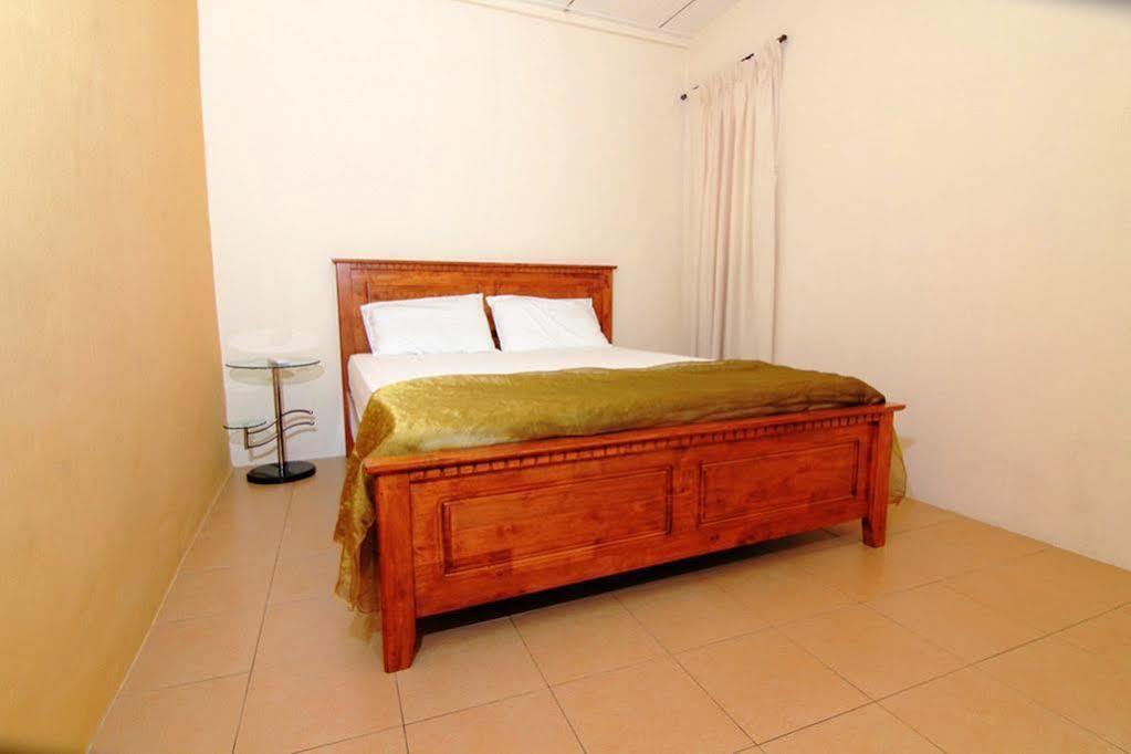 Red Inn Heritage Guest House 乔治敦 外观 照片