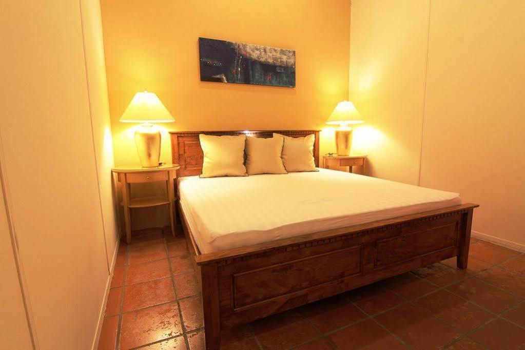 Red Inn Heritage Guest House 乔治敦 外观 照片